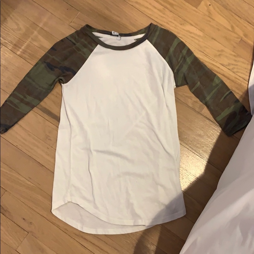 White long sleeve with camo 3/4 length sleeves